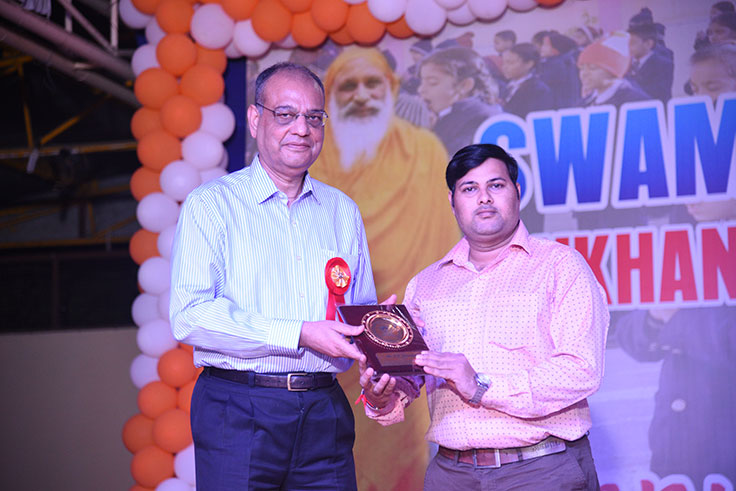 Award by Swami Dayananda Saraswati Educational Society, Rishikesh for providing sublime IT Services in Sept 2018